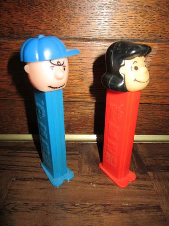 2- Vintage Peanuts Charlie Brown & Lucy PEZ Candy Dispensers 1