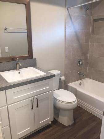 $2.695 / 1 dormitorio - 700 pies cuadrados - Unidad inferior de 1 dormitorio y 1 baño reformada en zona costera de Oceanside (Oceanside)63238601996675124