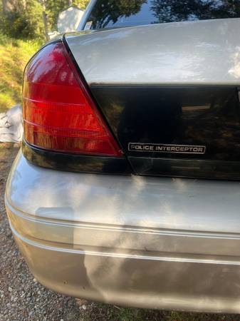 2010 Ford Crown Victoria Police Interceptor V8 - $5.700 (Gig Harbor)63617305343107123