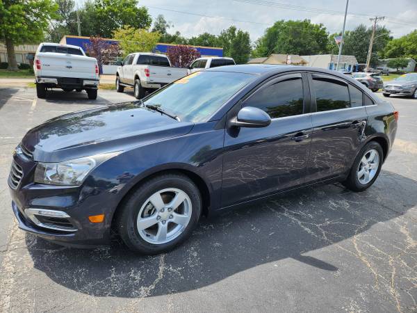 2015 Chevy Cruze LT Como Nuevo !! - $11,950 (102 e. Nichols Spring Hill ks)63621942363267121