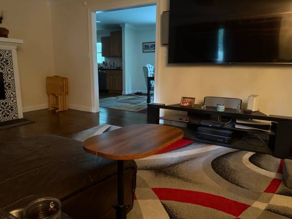 $1,000 / 1br - 1600ft2 - Habitación en alquiler en un barrio tranquilo y seguro (Salisbury)63863137180035122