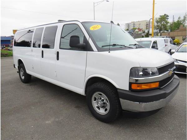 2017 Chevrolet Chevy Express 3500 Passenger LT Extended Van 3D ESPECIALIZADO EN GOO - $12,995 (+ West Motorsports Inc)63617379937153122