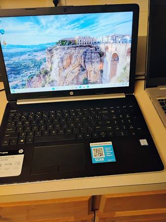 HP pavilion, 16gb ram. touch screen ,HDMI,USB-C,Optical 1