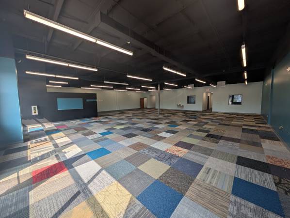 $5.350 / 4480ft2 - Espacio disponible ahora para gimnasio, danza, yoga, oficina, comercio minorista. 4.480 pies cuadrados (Appleton)64163322240515120