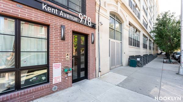 $4,695 / 3br - Clinton Hill 3BR/2BA with Private Backyard & Modern Finishes (Bed-Stuy)63788505418497123