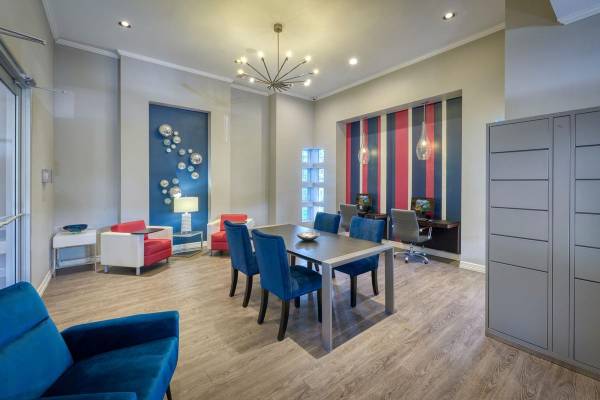 $1,999 / 2br - 1015ft2 - 2 Bed 2 Bath available! Don't miss out on this SPACIOUS apartment! (11801 York St)63973502785154123