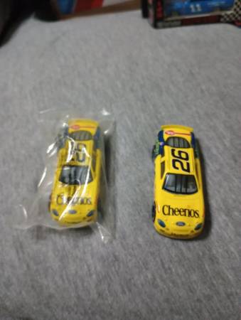 2 Johnny Benson 1998 #26General Mills Cheerios Team Racing Champions 1