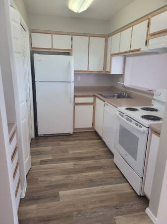 $1,350 / 2br - 925ft2 - 2 bedroom on the 3rd floor (longview)63672601171459124