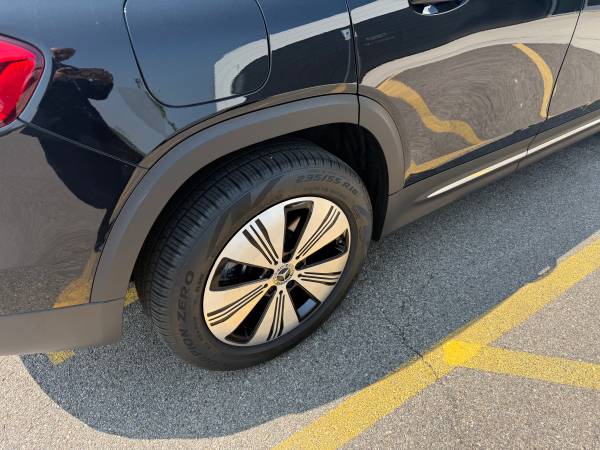 2023 Mercedes Benz EQB 300 - $54,995 (Crystal lake)63618671605121124