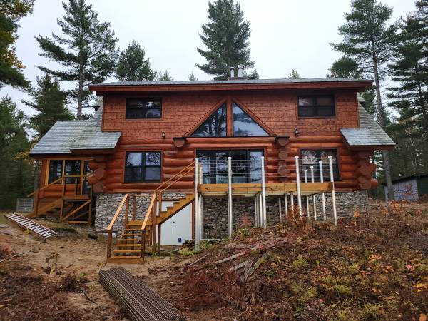 $899,000 / 4br - 2200ft2 - Log house on Lake Suprior (Newberry)64037895906945121