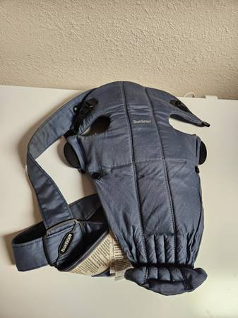 Baby Bjorn Baby Carrier Mini 1