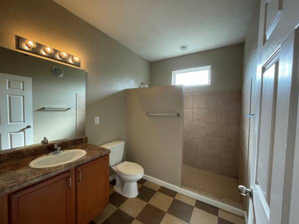 $1,799 / 3br - 1496ft2 - 3 Bedroom apt#602 Lower base price 1 month free waived A & A (Asheville)64029209384451124