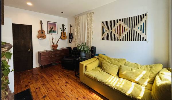 $3,600 / 2br - 2 Bedroom Apt with Private backyard in South Slope- $3600 (Park Slope, Brooklyn)63886655532161122
