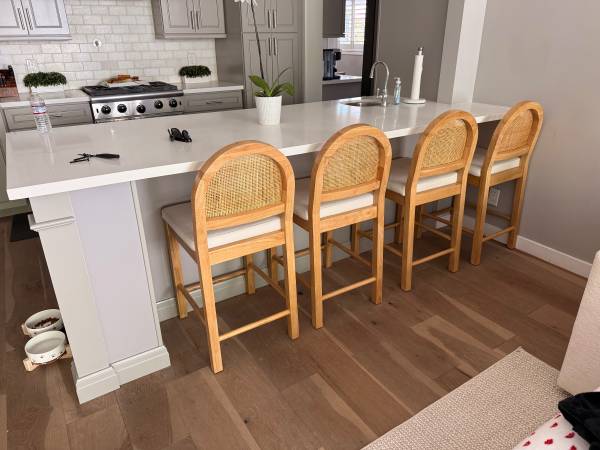 4 Barstools Kitchen White Oak Matching Set w Coffee Table sideboard 1