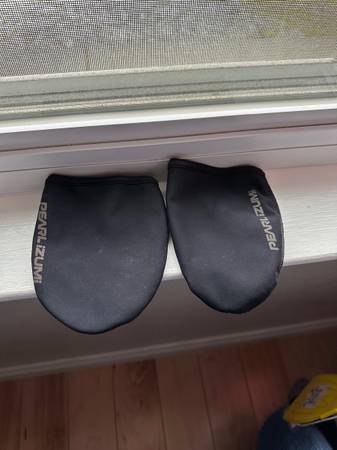 Pearl Izumi Bike Shoe covers - Black 1
