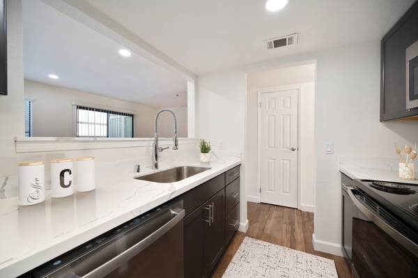 $2,351 / 2br - 1036ft2 - In Fairfield, Business Center, 2 BD (fairfield / vacaville)63682761205761120