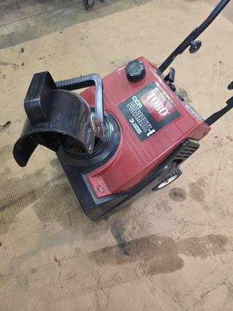 Toro powerlite snow blower 1