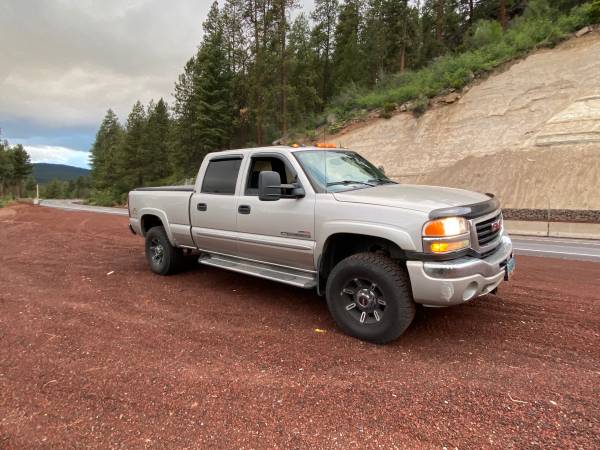 ¡Impresionante camión! - GMC Sierra Crew Cab 2005, 4x4 Duramax - $15,500 (Eugene)63470222139265122