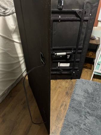 King size move able bed frame 1