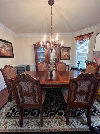 Like New and Barely Used Formal Dining room furniture set. - $2,500 (Stockbridge)63469931089665121
