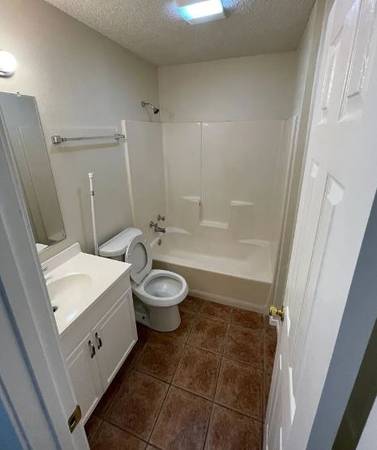 $550 / 2br - READY NOW (baton rouge LA)63902944087042124
