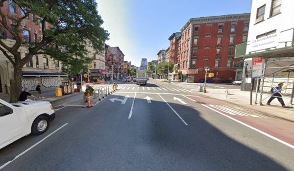 2nd Ave Very Busy Vented 2nd Generation Restaurant  /  QSR  / Cafe 1
