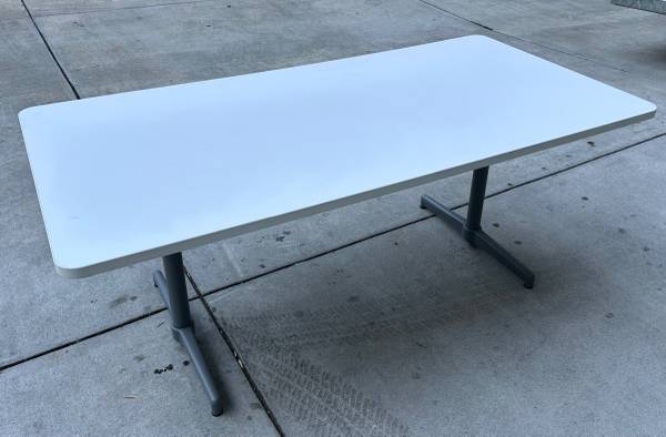 MESA DE CONFERENCIAS.....               MESA DE CONFERENCIAS DE MADERA.... - $300 (North Hollywood)63471428703489120