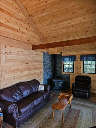 $185 / 3br - 1000ft2 - Maine Lakefront Cottage Fall Rental (Readfield)63656195913089123