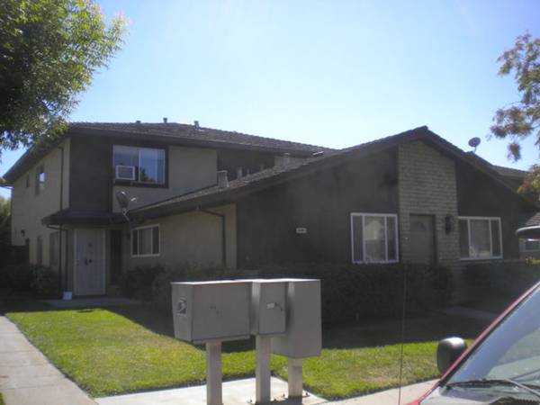 $2,600 / 2br - 903ft2 - casa adosada de 2 dormitorios / 1 baño (san jose sur)63668044889987120