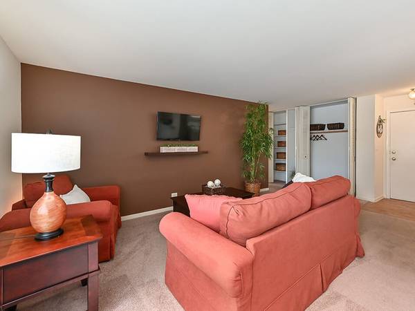 $1,130 / 1hab - 710ft2 - Un lugar para vivir, amar y reír (1610 Sunset Ave, Waukegan, IL)63846719006465123