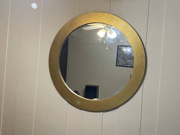 Round Mirror in the Wooden Frame 1