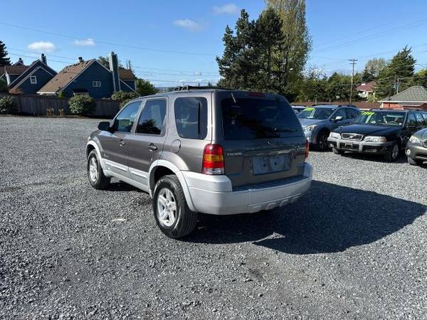 2005 Ford Escape Hybrid FWD - $4,999 (Lynnwood, WA)63654706997507124