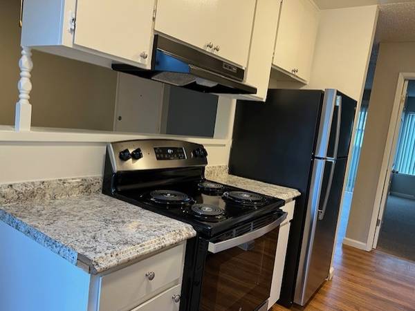 $1,800 / 1br - 650ft2 - SPACIOUS 1X1 APARTMENT! Near Everywhere You Want To Be ! (concord / pleasant hill / martinez)63687422945281123