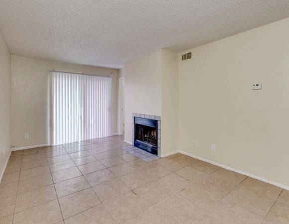$1,295 / 2br - ¡MES GRATIS! 2 Habitaciones en Papago. Encuentra tu 2x2 Seguro y Actualizado, Tons de Espacio (Phoenix)63623945492867124