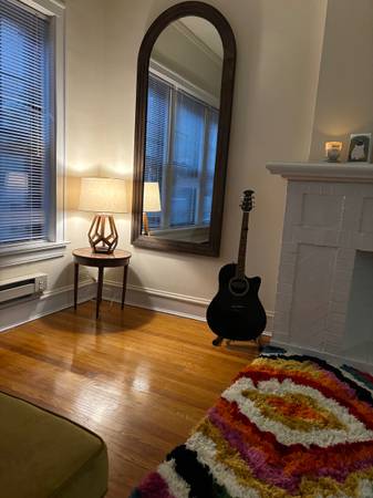 $2,285 / 2br - Evanston 2br sublet $2285 1315 oak ave (Evanston)64041643394178120