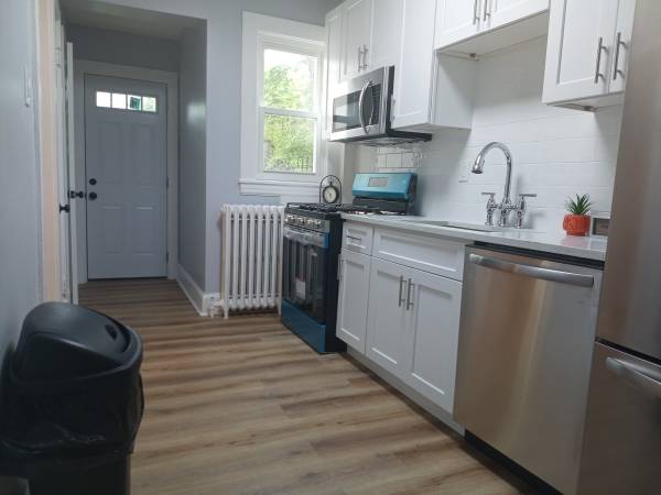 $900 / 5br - ROOMS AVAILABLE FOR STUDENTS AND YOUNG PROFESSIONALS (Charles Village)63694519092355122