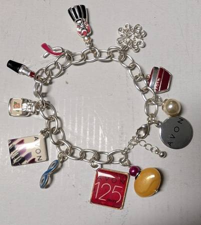 New Limited Edition Charm bracelet with 12 charms 1