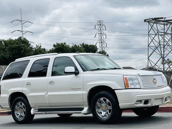 CLEAN TITLE 2005 CADILLAC ESCALADE GOLD BADGE Luxury LOW MILES 126K MI - $8,995 (SACRAMENTO)63616850321409124