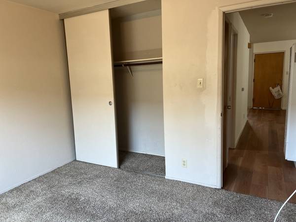 $900 / 2br - Spacious Apt in Convenient Area w/Private Backyard and Parking!!! (albany / el cerrito)63813662950145123