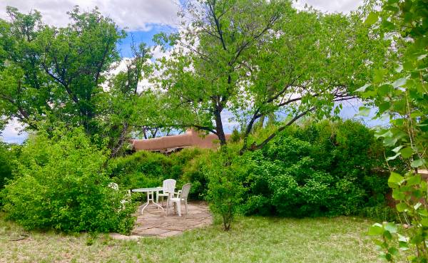 $1,575 / 525ft2 - Pequeña Casa Adobe -- Entorno Verde Privado (Santa Fe, cerca del Hospital Christus St. Vincent)63659781327361121