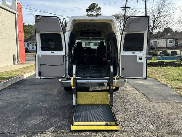 2014 Ford Econoline E250 Hightop Van - $12,000 (Norfolk)63621733616387123