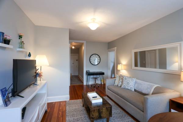 $3,500 / 1br - Brighton 1 Bed/1 Bath | Fully Furnished | Near Green Line (Brighton)64294653040258122