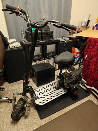 49cc 2 stroke electric start Blaze scooter 1