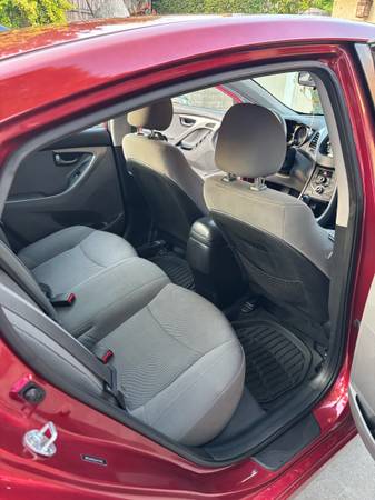 HYUNDAI ELANTRA 2016 EN VENTA - $5,500 (La Mirada)63618351596803122