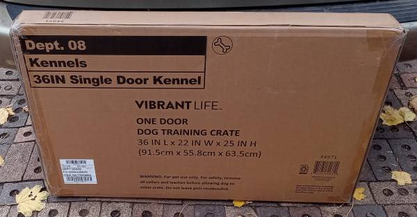 Still in the box - 36" Dog crate 1