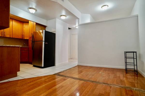 $1,600 / 2br - Cozy 2BR Apartment in Sheepshead Bay (Brooklyn)63912047373955123