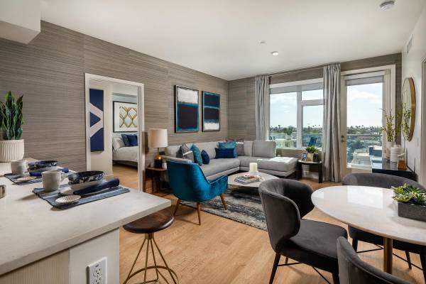 $4,382 / 2br - 1070ft2 - Estacionamiento EV / Estacionamiento Cerrado, Salón Sunset, Absolutamente Imperdible (North Park)63866051203203122