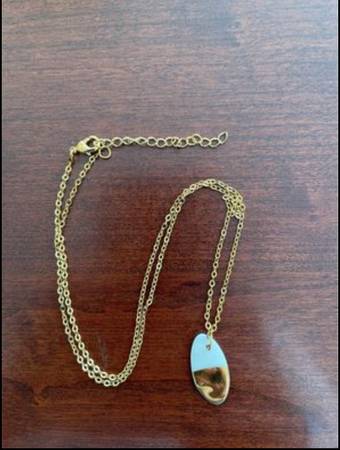 RAE DUNN NECKLACE 1