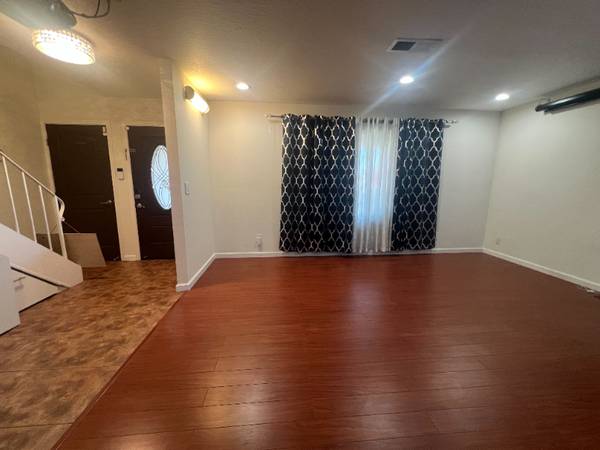 $4500.00 / 4br - 1936ft2 - Beautiful 4 Bed/3 Bath Single Family Home in Fremont, CA - Available N63824143529345122