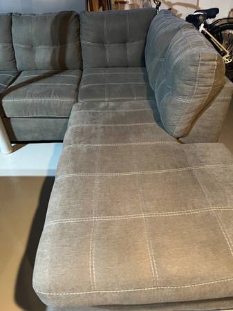 L-shaped sectional sofa 1